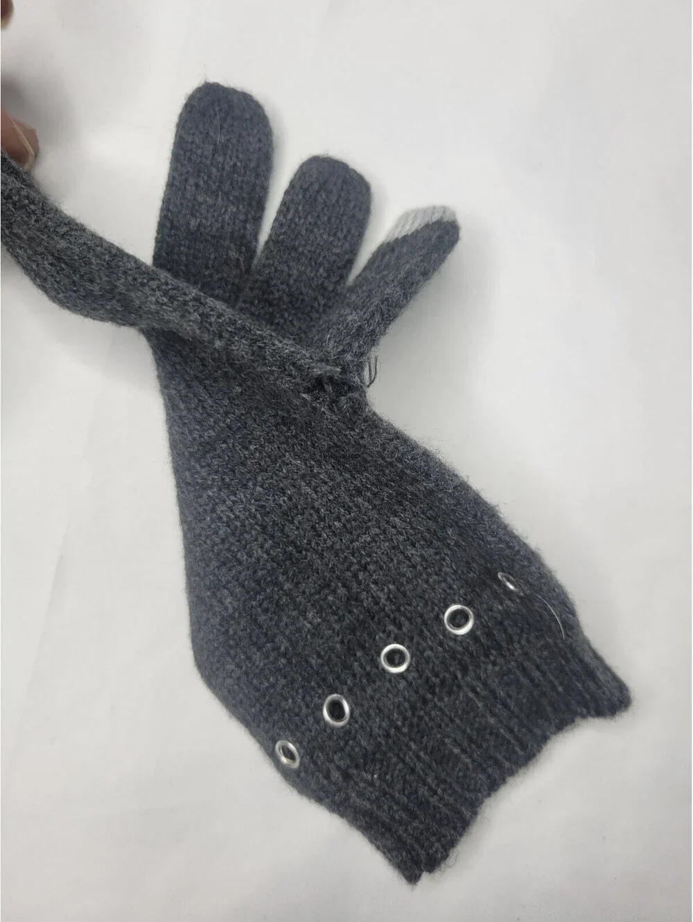 Michael Kors Tech Friendly Tassel Gloves Mittens Dark Grey Gray O/S   ***READ***